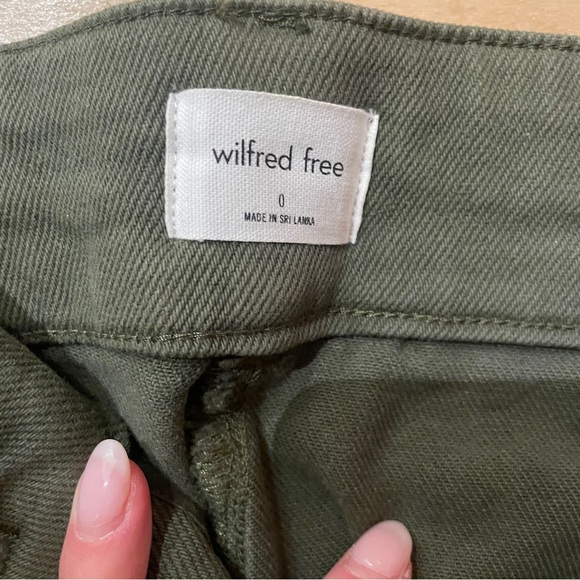 Aritzia Wilfred Khaki olive cargo pants - size 0 - Picture 3 of 3
